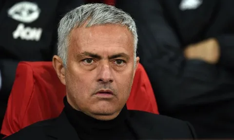 "United chơi như thể họ mới là những người phải làm khách"