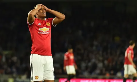 Martial rất tốt, nhưng ngay lúc này Mourinho nên nói "rất tiếc"