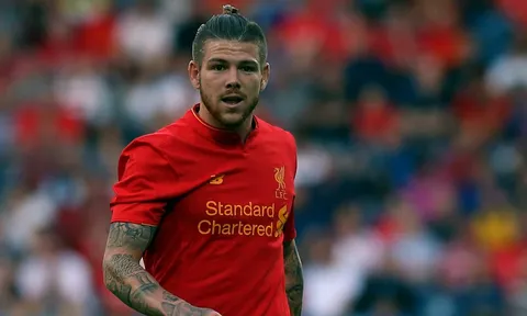 Arsenal cần một hậu vệ trái, nhưng không phải Moreno