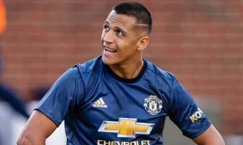 Có khả năng phải đá tiền vệ, Sanchez thất vọng cùng cực với Mourinho