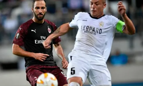 "Bạn thân Messi" tỏa sáng, AC Milan ra quân thắng lợi ở Europa League