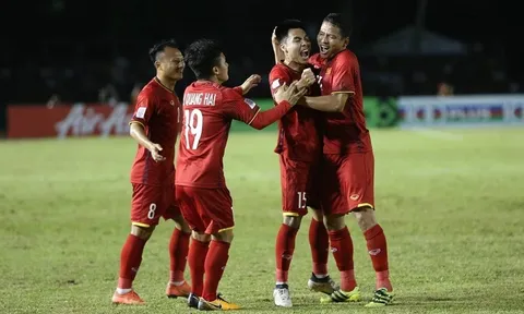 Báo châu Á ngả mũ: "Tuyển Việt Nam đã đặt 1 chân vào trận chung kết"