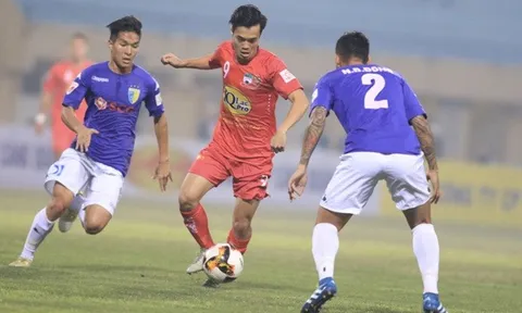 Bao giờ mới thông nòng ở V-League đây, Văn Toàn?