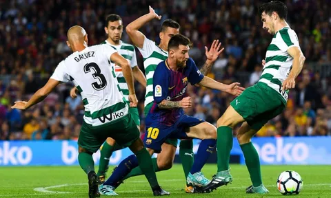 Barca 6-1 Eibar: 'Con quái vật' Lionel Messi!