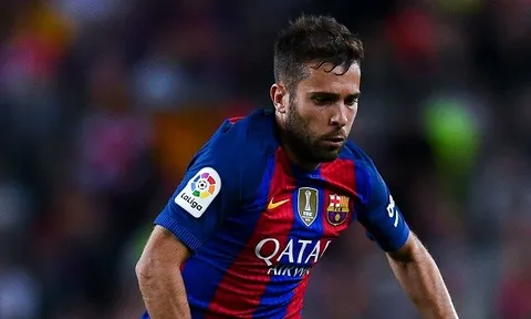 Barca hổng cánh trái trước cuộc đấu với Olympiakos