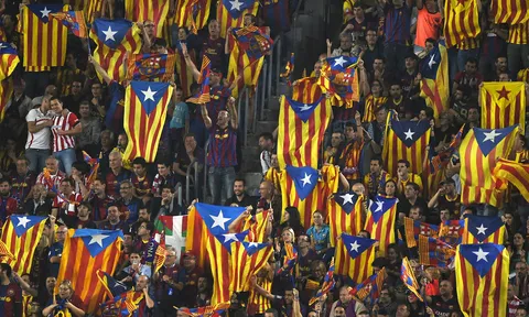 Barcelona có thể bị xóa sổ trên bản đồ bóng đá?