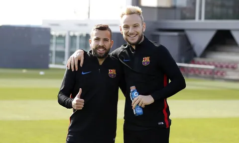 Barcelona đón hàng loạt trụ cột trở lại tập luyện