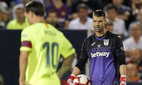 "Barcelona là một bại tướng thảm hại"