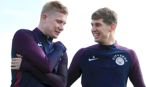 Bất khả chiến bại, Man City hân hoan trở lại sân tập