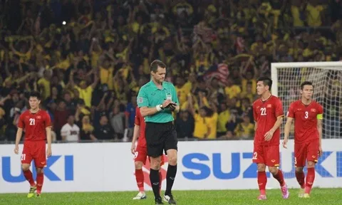 Bắt xong trận Việt Nam vs Malaysia, trọng tài FIFA bỗng "mất tích"