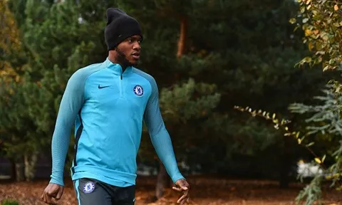 Batshuayi "lầm lũi" tập luyện trước giờ "phán xét"
