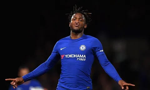 Batshuayi lập hattrick, Chelsea dễ dàng đè bẹp Nottingham trên sân nhà