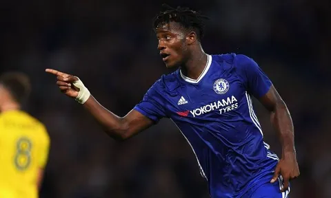 Batshuayi tỏa sáng rực rỡ, tái hiện thành tích của Lampard