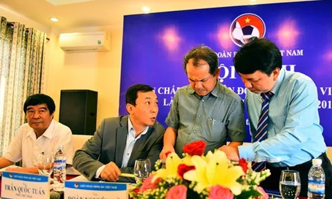 Chiều nay VFF quyết định đơn từ chức của bầu Đức