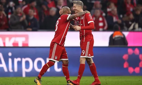 Sau vòng 12 Bundesliga: Bayern bay cao; Dortmund xuống vực thẳm