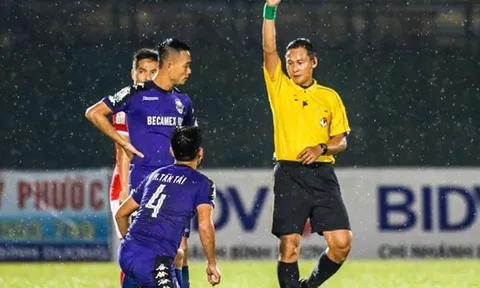Điểm tin bóng đá Việt Nam tối 16/09: BLV Quang Huy ngán ngẩm với trọng tài Việt