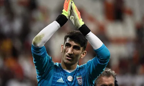 Thủ môn Iran: Vô địch Asian Cup để sang châu Âu