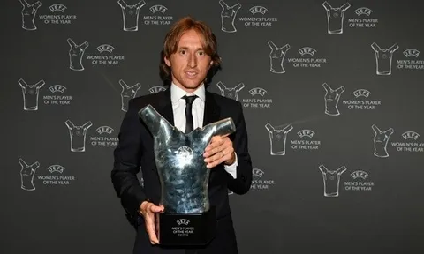 Bênh vực Modric, Lopetegui đáp trả gay gắt người đại diện Ronaldo