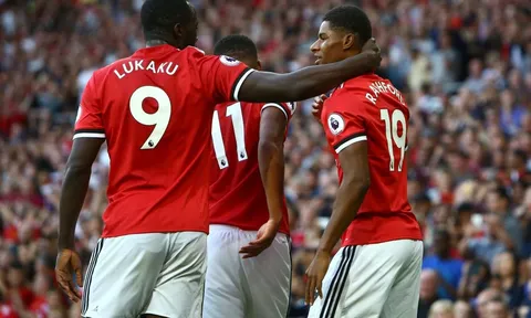 Berbatov hiến kế Mourinho sử dụng 3 ngôi sao này trên hàng công