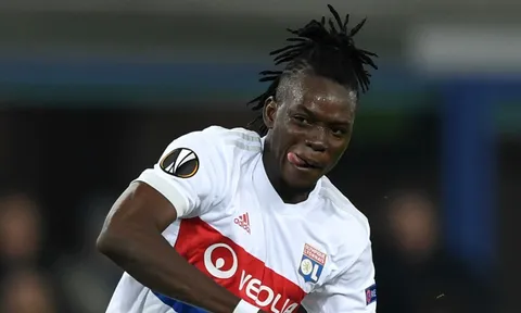 Hàng công Chelsea rời rạc, CĐV ngao ngán nhìn người cũ rực sáng ở đội bóng mới