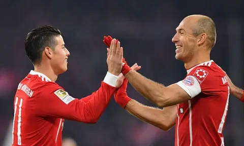 Bị Arsenal chèo kéo, sếp lớn Bayern phải "nài nỉ" cái tên này đừng ra đi