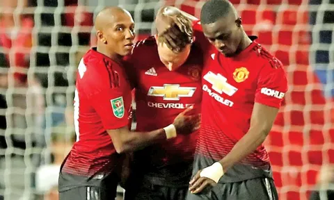 Bị Arsenal và Spurs gạ gẫm, Man Utd tức tốc giữ chân sao 26 tuổi