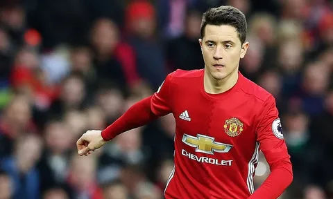 Bị bỏ rơi, Herrera vẫn muốn gia hạn với Man Utd