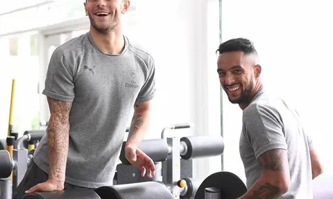 Bị tuyển Anh cho ra rìa, bộ đôi Arsenal miệt mài tập luyện