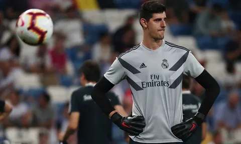 Bị đày trên ghế dự bị, Thibaut Courtois khó chịu ra mặt
