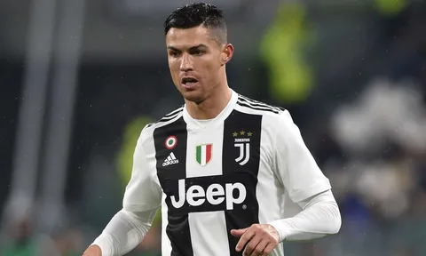Bị đồng đội 'phá game', Ronaldo nói gì?