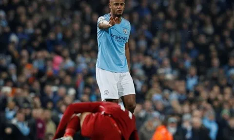 Bị Klopp chỉ trích thậm tệ, Kompany lên tiếng "phản pháo"
