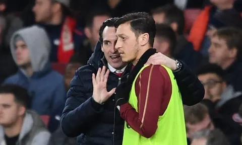 Bị nghi "trù ếm" Ozil, Emery có câu trả lời "đanh thép"