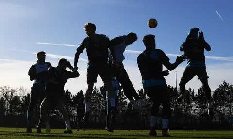 Binh hùng tướng mạnh, Arsenal tập luyện trước ải khó St Mary