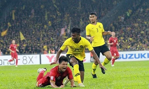 CĐV Việt Nam tung bằng chứng Malaysia đá bạo lực