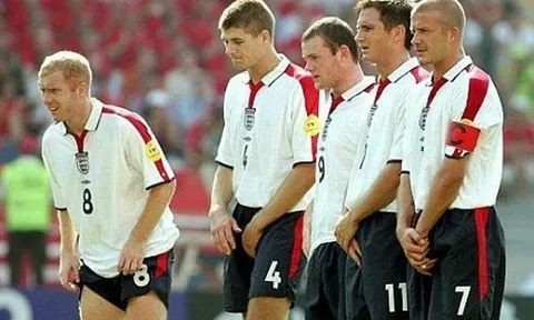 Bỏ qua đồng đội M.U, Rooney chỉ ra cầu thủ Anh hay nhất từng sát cánh