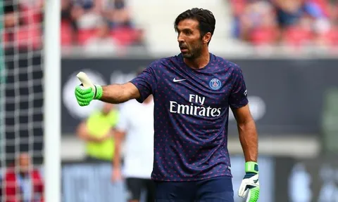 Buffon: "2 tháng trước, thật quá dễ để nói PSG sẽ hạ gục Man United"
