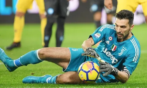 Buffon cân nhắc hoãn kế hoạch giải nghệ