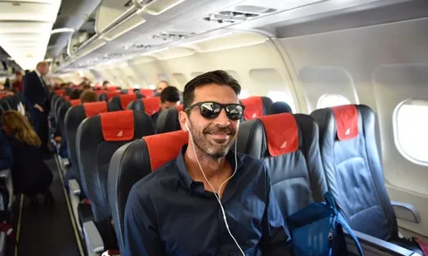 Buffon cùng đồng đội hào hứng đến Barcelona