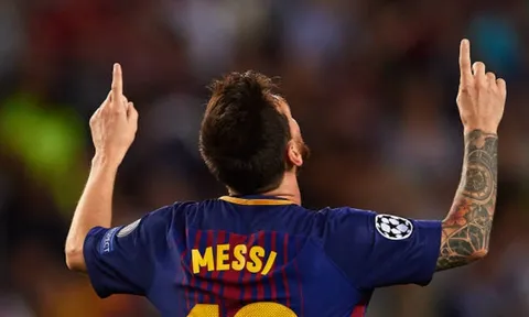 Buffon lại phải kiểm tra chất 'ngoài hành tinh' của Messi