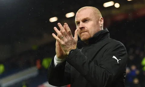 Burnley khiến Man Utd chia điểm, chuyện có gì lạ?