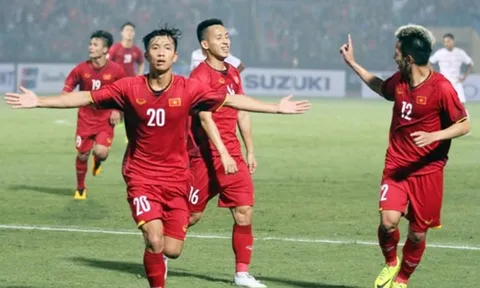 Báo châu Á: Việt Nam là "chú tắc kè hoa ngổ ngáo" tại AFF Cup 2018