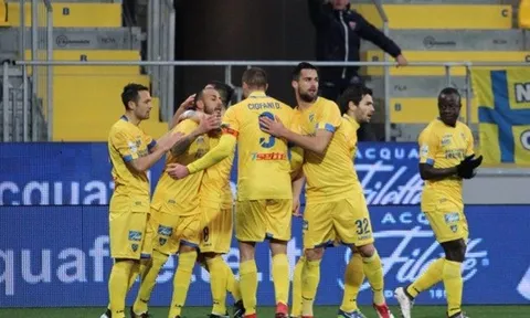 Cơn bão Serie A có vùi lấp được "gã tí hon bất khuất" này?