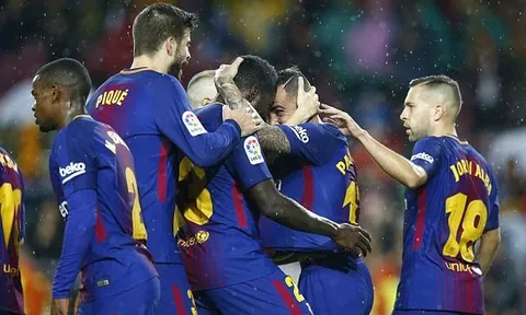 Cái tên không ngờ lập cú đúp, Barcelona nhọc nhằn đánh bại Sevilla