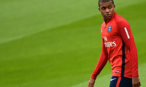 Cận cảnh buổi tập của Kylian Mbappe ở PSG