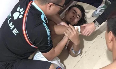 Cảnh sát Trung Quốc hành hung đội bóng, 3 người nhập viện?