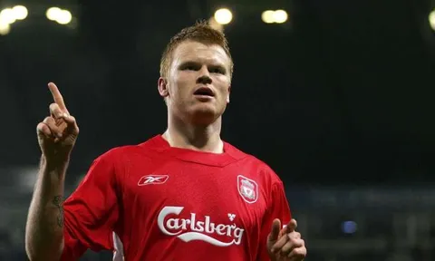 Cánh trái quá yếu, lão tướng Riise sẽ là lời giải cho Liverpool?