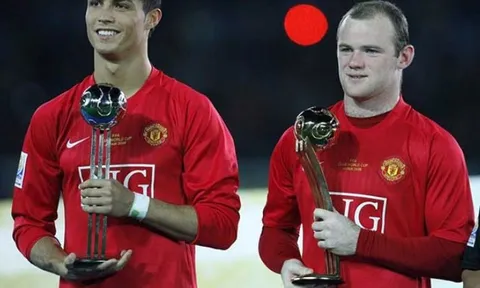 Scholes chọn đội hình 4-4-2 'chuẩn' của M.U: Rooney, Ronaldo bị gạch tên, Brown góp mặt