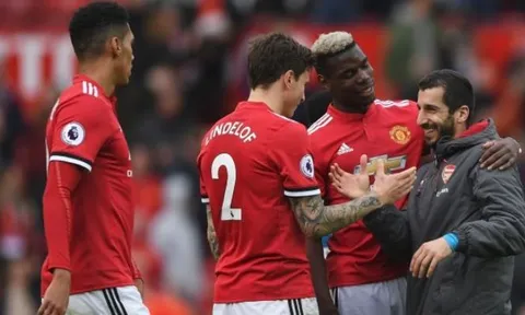 Nói về Smalling và Lindelof, HLV Mourinho vô tình để lộ tương lai Bailly