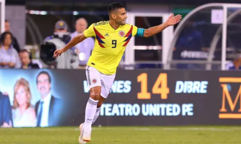 "Mãnh hổ" Falcao bất lực, Colombia hòa nhạt trước Argentina