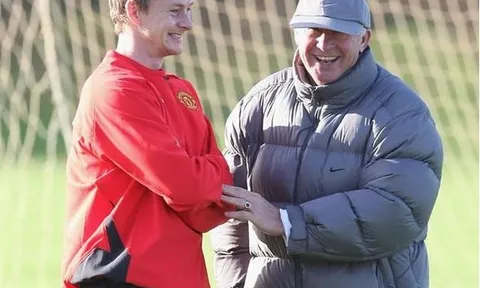 Solskjaer hỏi Sir Alex về vấn đề Mourinho không thể giải quyết được
